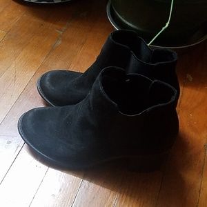 Black merona boots